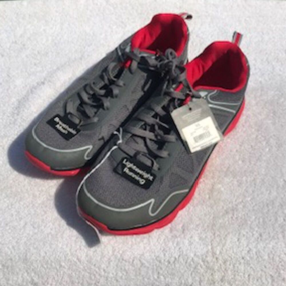 Women's Size: 10 Athletic Running Shoes w/ Memory Foam . New . Avia